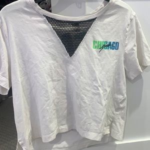 VS PINK: Chicago Graphic V-Net Tee (cropped)